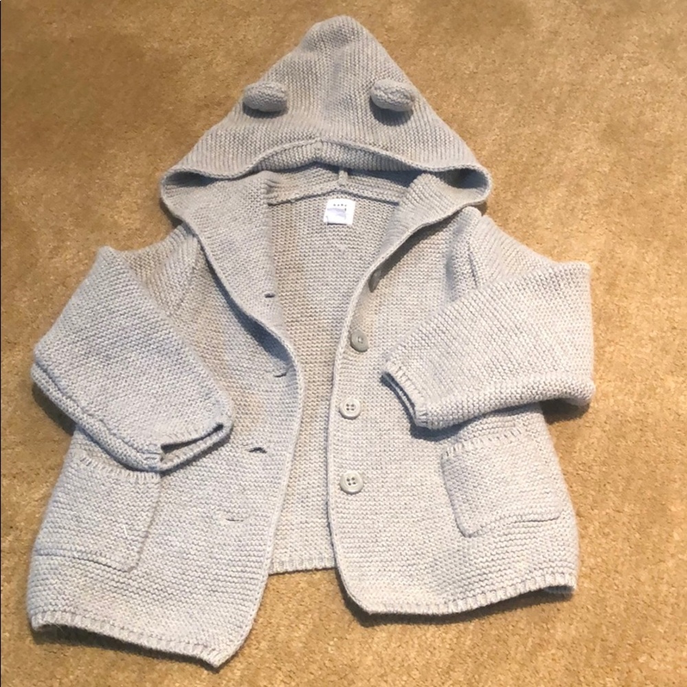 Never worn - Baby Gap Hooded bear Swear